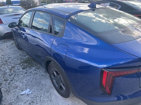 Used 2025 Kia K4 LXS image 3