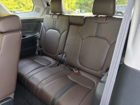 Used 2024 Honda Pilot Elite image 11