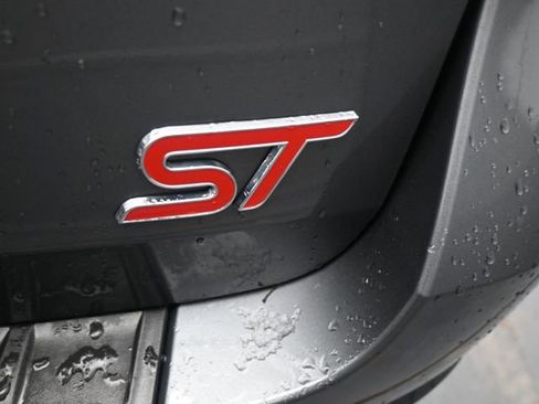 Used 2023 Ford Explorer ST w/ Technology Package image 26