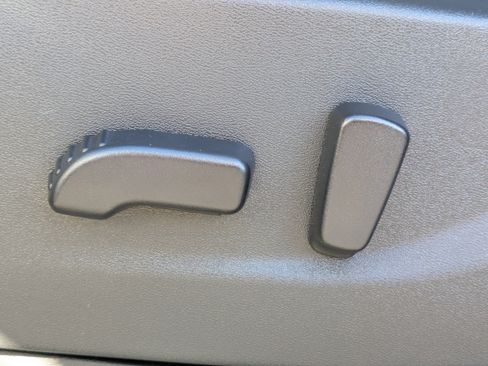 Certified 2024 Nissan Frontier SV w/ Hardbody Edition image 21