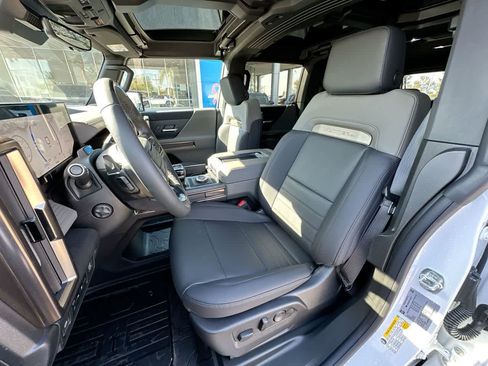 Used 2025 GMC Hummer EV 2X image 20