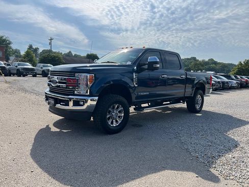 Used 2017 Ford F350 Lariat w/ Chrome Package AWD/4WD image 4