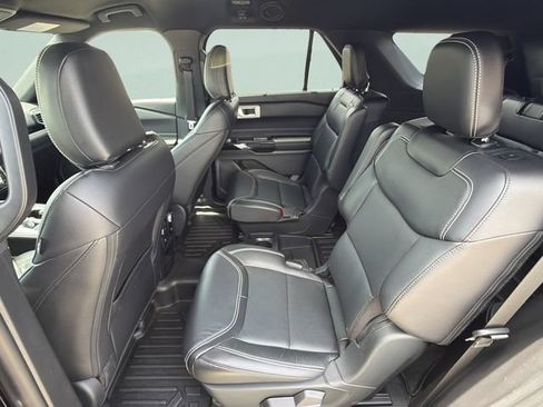 Used 2021 Ford Explorer ST w/ Equipment Group 401A AWD/4WD image 17
