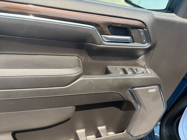 Used 2024 Chevrolet Silverado 1500 LT Trail Boss w/ Convenience Package II AWD/4WD image 18