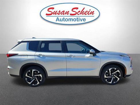 Used 2024 Mitsubishi Outlander SE FWD image 22