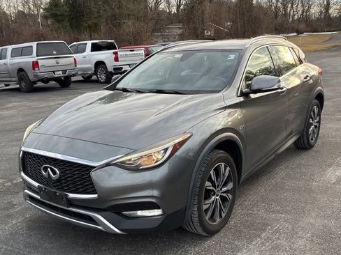 Used 2017 INFINITI QX30 Premium w/ Cargo Package image 1
