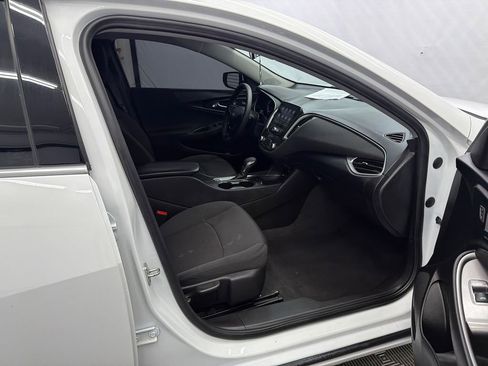 Used 2023 Chevrolet Malibu LT image 14