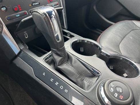 Used 2018 Ford Explorer Sport w/ Ford Safe & Smart Package image 34