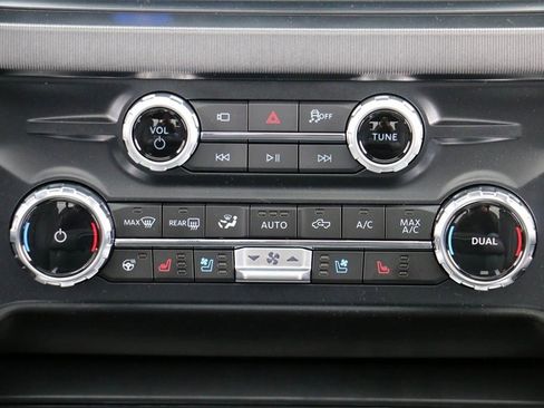 New 2026 Ford F250 Platinum w/ Tremor Off-Road Package image 33