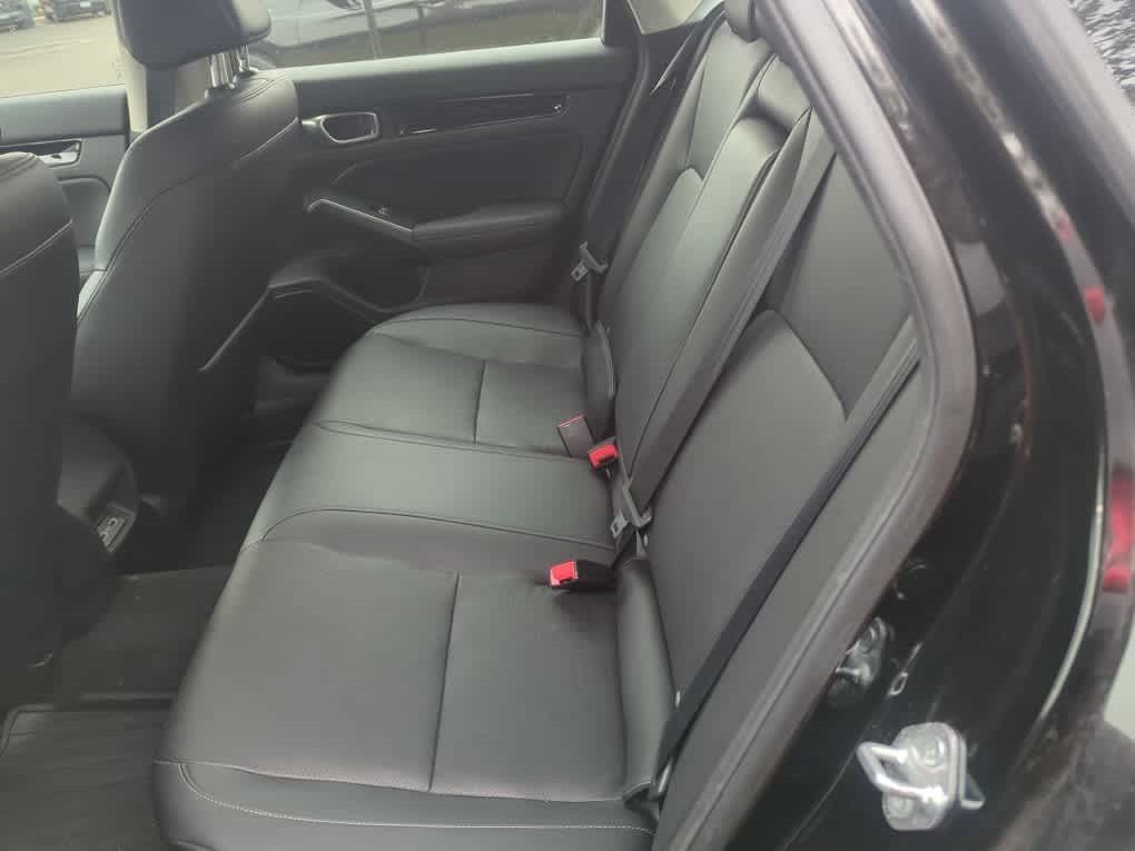 Used 2022 Honda Civic Touring image 5