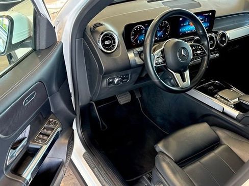 Certified 2022 Mercedes-Benz GLB 250 image 11