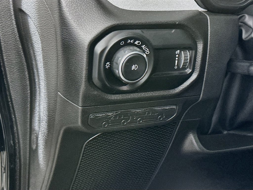 Certified 2025 Jeep Wrangler Unlimited Sport AWD/4WD image 18