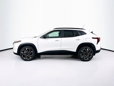 Used 2024 Chevrolet Trax RS FWD image 4