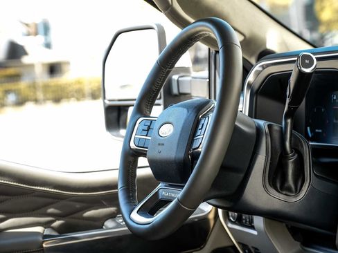 Used 2025 Ford F450 Platinum w/ Platinum Plus Package image 18