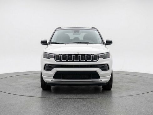 Used 2025 Jeep Compass Limited image 2