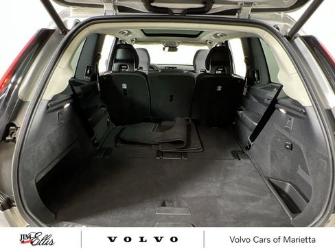 Certified 2025 Volvo XC90 B6 Plus image 21