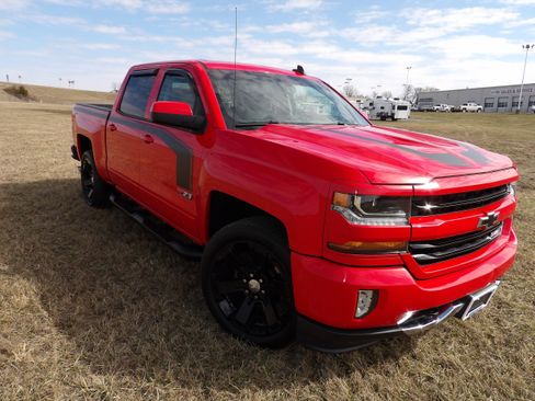 Used 2017 Chevrolet Silverado 1500 LT w/ Rally 2 Edition image 6