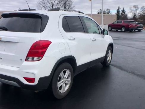 Used 2020 Chevrolet Trax LT w/ LT Convenience Package FWD image 8