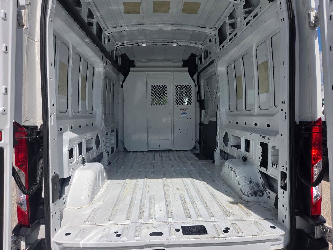Used 2018 Ford Transit 350 148 High Roof RWD image 19