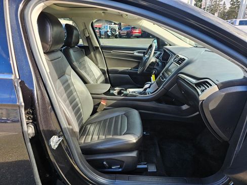 Used 2015 Ford Fusion SE w/ Equipment Group 502A image 11