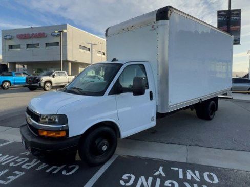 Used 2019 Chevrolet Express 3500 Extended w/ Power Convenience Package image 4