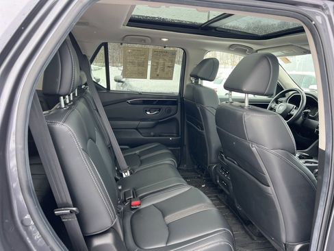 Used 2024 Honda Pilot Touring image 26