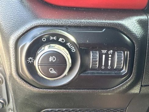 Used 2022 Jeep Gladiator Rubicon w/ LED Lighting Group AWD/4WD image 20