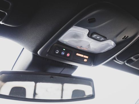 Used 2024 Chevrolet Colorado LT w/ LT Convenience Package III image 19