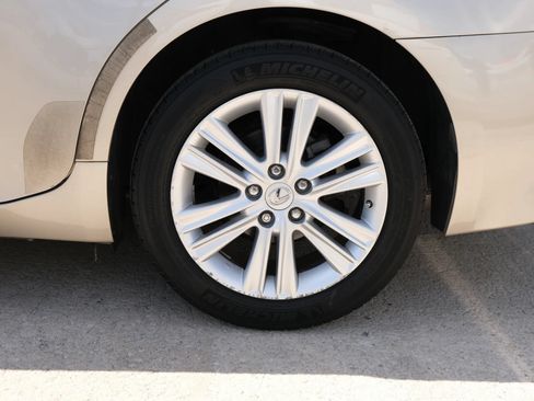 Used 2015 Lexus ES 350 w/ Premium Package FWD image 17