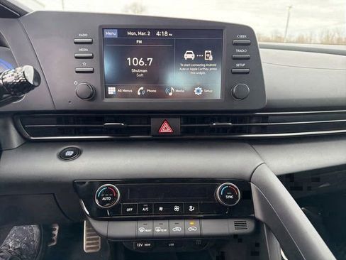 Used 2025 Hyundai Elantra Sport image 22
