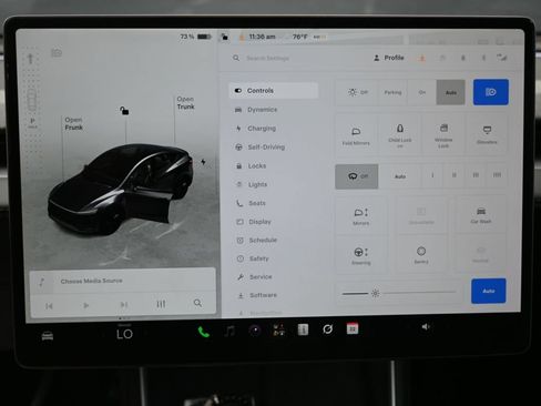 Used 2026 Tesla Model Y Long Range RWD image 21