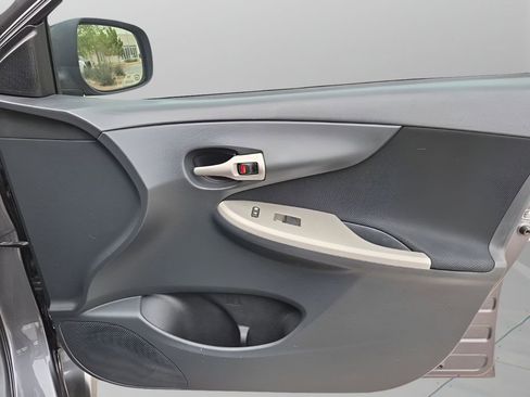 Used 2013 Toyota Corolla S image 13