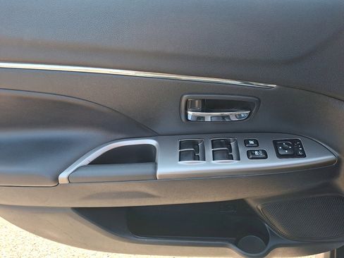 Used 2024 Mitsubishi Outlander Sport SE image 22