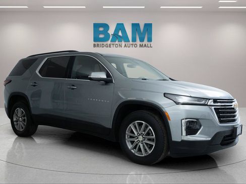 Used 2023 Chevrolet Traverse LT AWD/4WD image 1