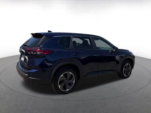 Used 2025 Nissan Rogue SV FWD image 14