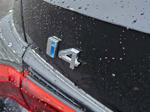 Used 2025 BMW i4 xDrive40i w/ Premium Package image 16