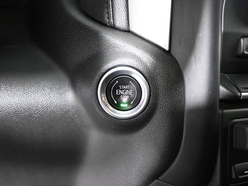 Used 2020 Chevrolet Silverado 1500 LTZ AWD/4WD image 33