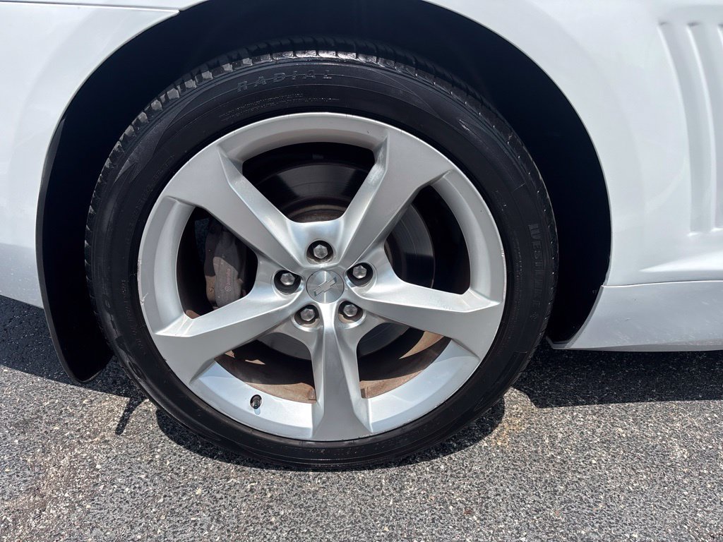 Used 2013 Chevrolet Camaro SS RWD image 11