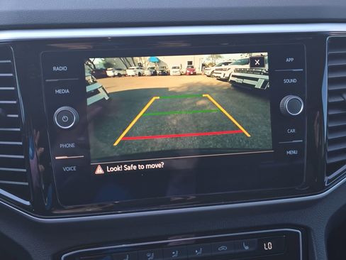 Used 2023 Volkswagen Atlas SE image 23