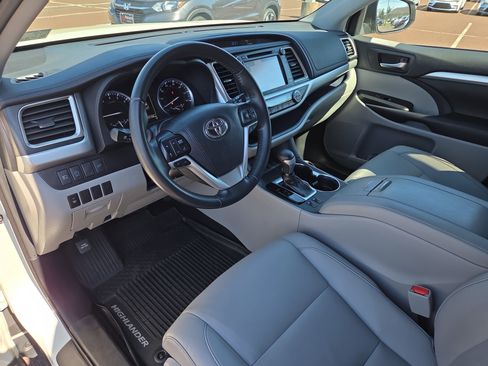 Certified 2019 Toyota Highlander XLE image 15