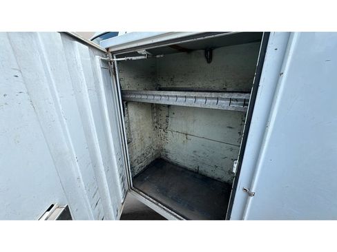 Used 2014 Ford F550 2WD Regular Cab Super Duty image 28
