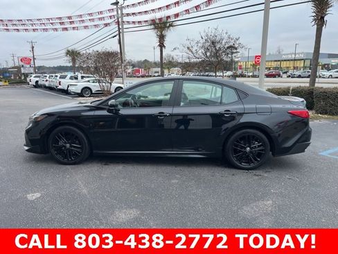 Used 2025 Toyota Camry SE image 38