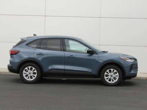 Used 2025 Ford Escape Active w/ Tech Pack #1 image 3