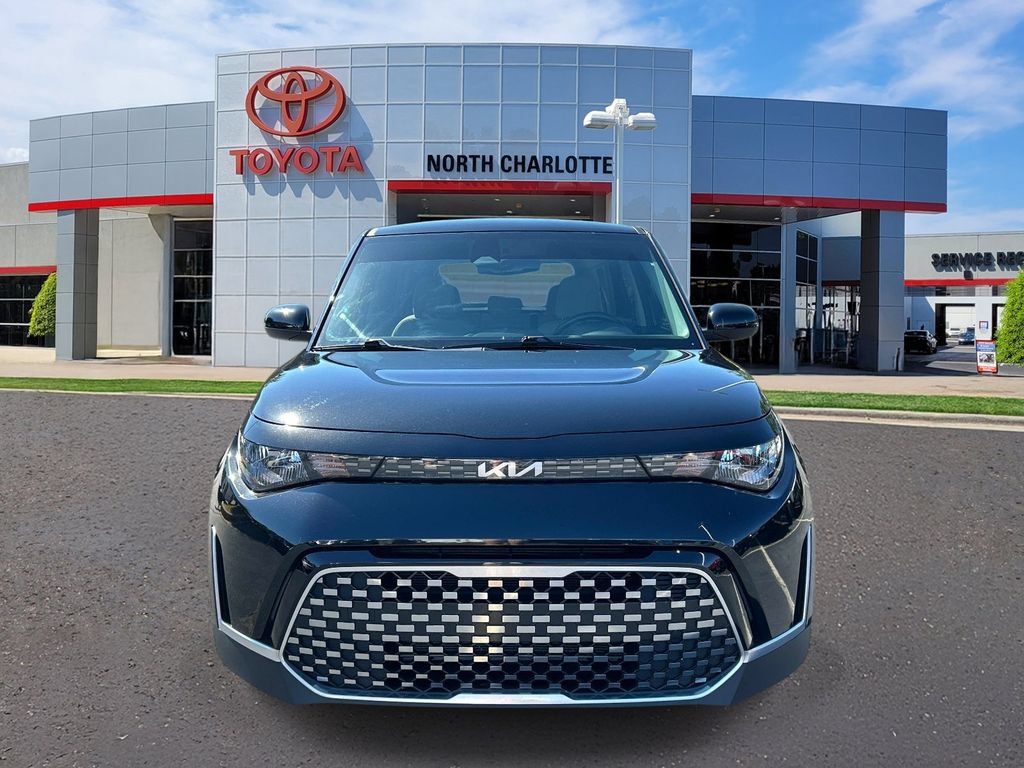 Used 2024 Kia Soul EX FWD image 3
