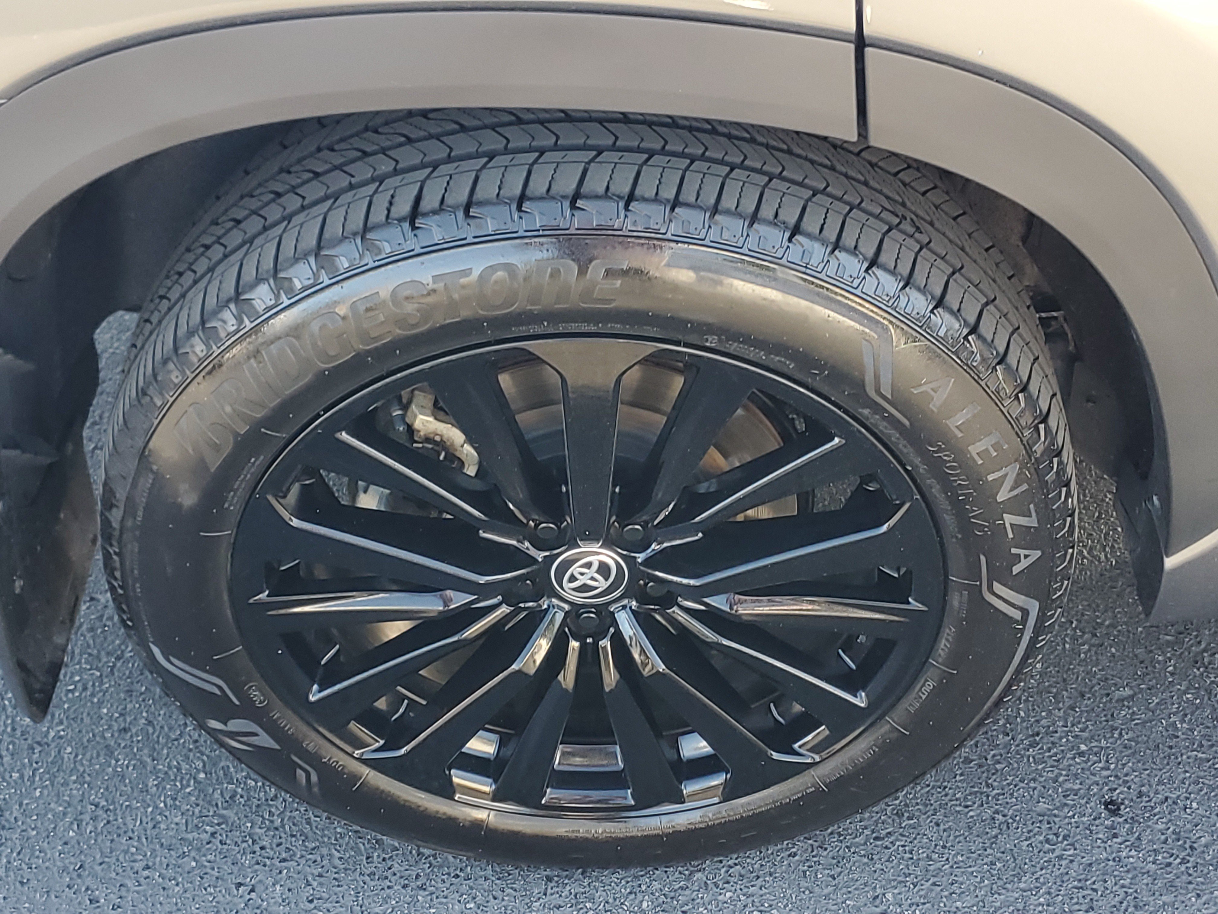 Certified 2026 Toyota Highlander XSE AWD/4WD image 6