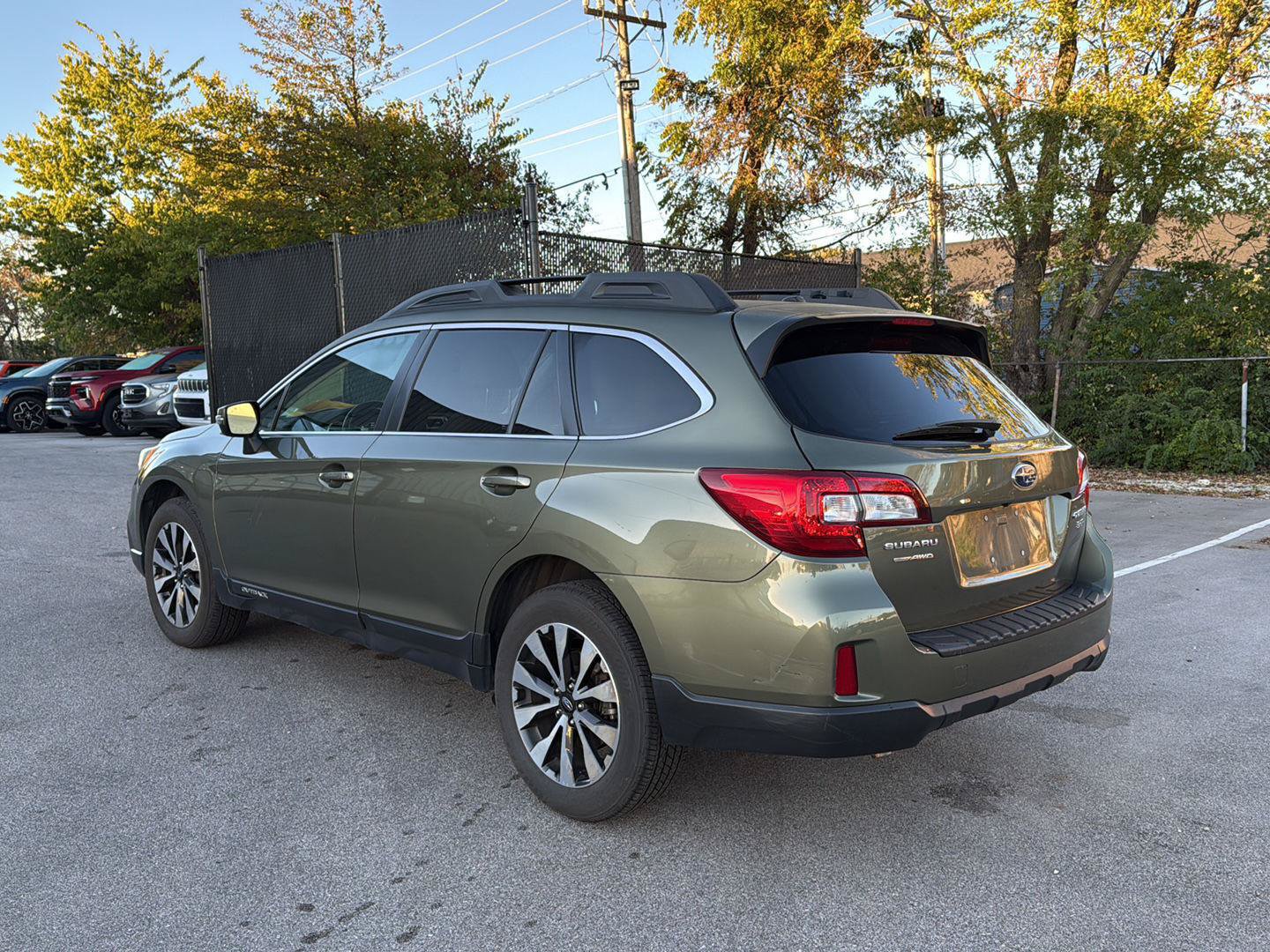 Used 2015 Subaru Outback 3.6R Limited AWD/4WD image 5