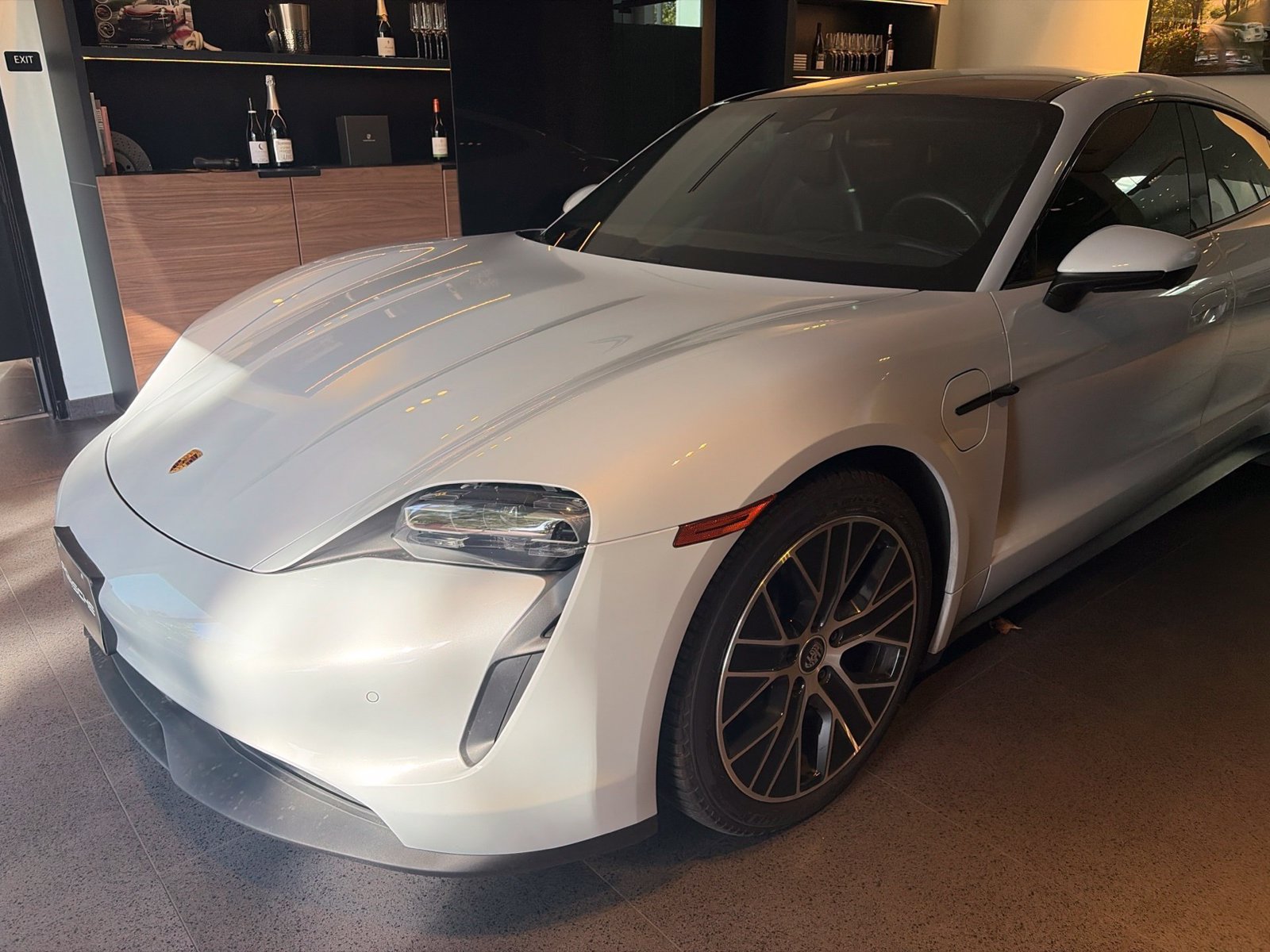 Used 2023 Porsche Taycan w/ Premium Package RWD image 2