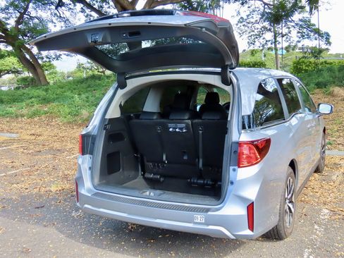Used 2025 Honda Odyssey EX-L image 9