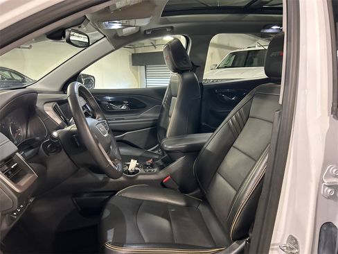 Used 2022 GMC Terrain AT4 w/ Infotainment Package II image 10