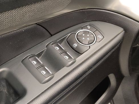 Used 2019 Ford Explorer XLT FWD image 27